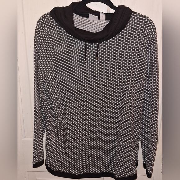 Chico's Tops - Weekends‎ By Chico’s Women's Size Medium Longsleeve Top Black & White Pullover